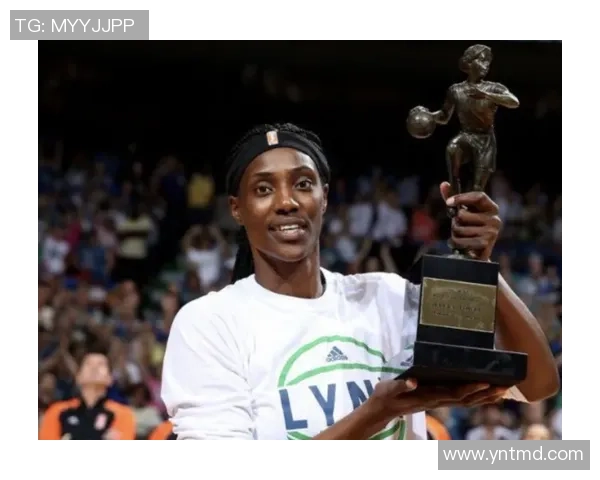 美职女篮水星与狂热激战精彩回顾球员表现与战术分析全景呈现